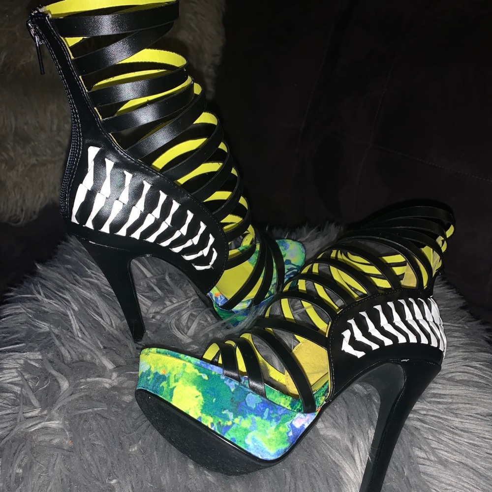 Shi by Journey Platform Heels